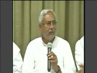 Nithish Kumar resigns for Bihar CM Position - Sakshi