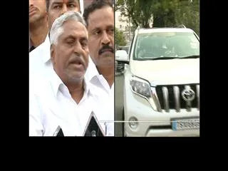 telangana-congress-complain-against-kcr-to-governor - Sakshi