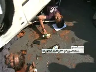 drunk and drive mock drill conducted by hyderabad police - Sakshi