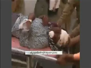 17-killed-30-wounded-in-kashmir-road-accident - Sakshi