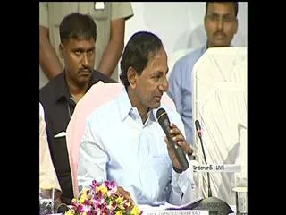Telangana government waive crop loans up to Rs 1 Lakh, says cm kcr - Sakshi