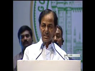 KCR on Fee Reimbursement - Sakshi