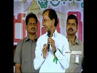 KCR pays tribute to Komaram Bheem - Sakshi