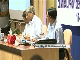 Rs. 32000 cr. lying unclaimed: PF commissioner - Sakshi