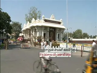 Kiran kumar Reddy not clear pending files - Sakshi