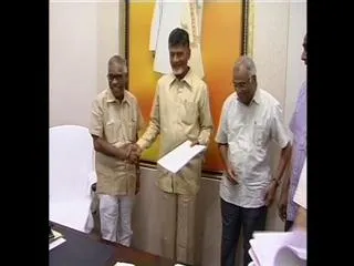 kotaiah-committee-submits-report-on-andhra-pradesh-crop-loans - Sakshi