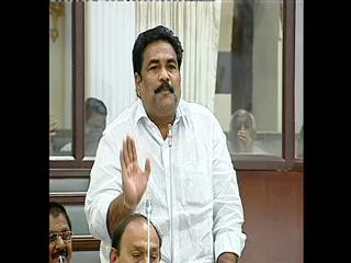 ysrcp-mla-kotamreddy-sridhar-reddy-takes-on-ap-government - Sakshi