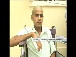 Monkeys Attack on devotees in Tirumala - Sakshi