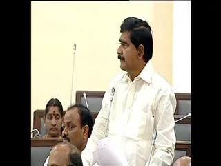 Devineni uma speaks over water distribution issue in assembly - Sakshi
