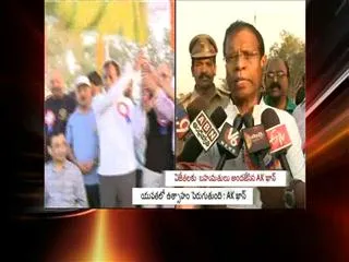 Hyderabad 10K run at Necklace Road - Sakshi