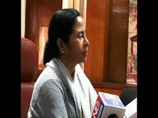 Mamata Benarjee Plays new tricks to gain publicity - Sakshi