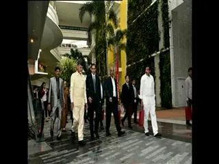 Singapore to design master plan for Andhra's new capital - Sakshi