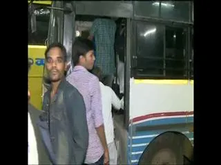 Bus stations packed with crowds on account of Sankranti - Sakshi