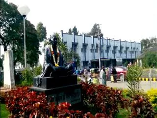 pistol risk in warangal mgm hospital - Sakshi