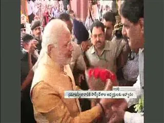 Narendra Modi invites Pakistani prime minister Nawaz Sharif - Sakshi