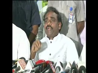 Andhra pradesh Ministers takes on Telangana CM KCR - Sakshi