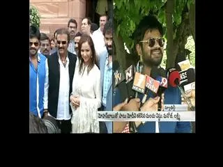 mohan-babu-and-family-meet-narendra-modi-at-pm-house - Sakshi