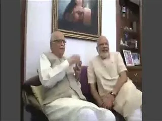 narendra-modi-meets-lk-advani - Sakshi
