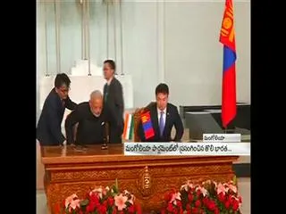 Modi tour in Mangolia - Sakshi