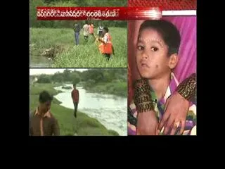 Boy missed in Moosi river - Sakshi