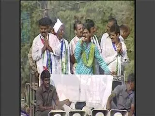 ys sharmila conducts ysr's janabheri in khammam - Sakshi