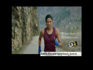 Mary Kom all praise for Priyanka Chopra - Sakshi