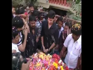 MS Narayana final rites completed - Sakshi