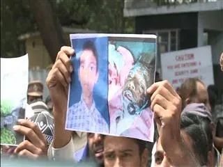 Mustafa case: Police received Froncing report - Sakshi