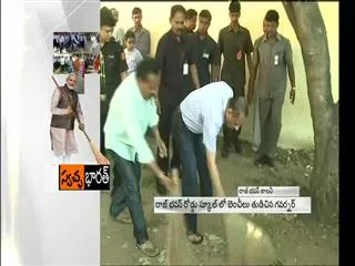 Governor Narasimhan starts Swacch Bharat in Hyderabad - Sakshi