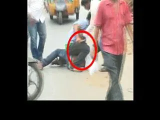 Rowdy sheeters clash in Nellore - Sakshi