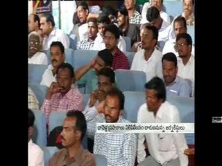 Journalists protest over media ban - Sakshi