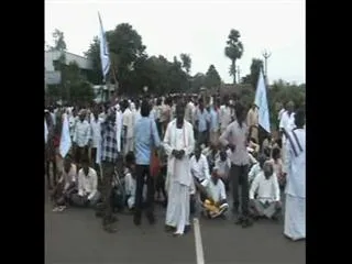 tension situation at lachaiahpeta in vizianagaram - Sakshi