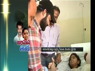 Junior NTR meets Baby fan Srinidhi suffering from cancer - Sakshi