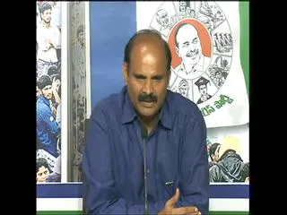 K Parthasarathy takes on Chandrababu due to municipal employees strike - Sakshi