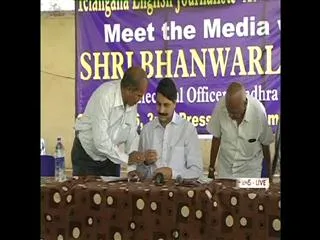 court-orders-case-file-on-pawan-kalyan - Sakshi