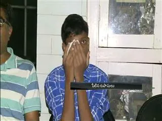 Despite awareness drives, suffer eye injuries in Hyderabad - Sakshi