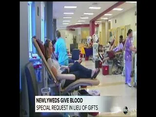 Blood donation at wedding reception - Sakshi