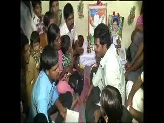 Raithu Bharosa Yatra || YS Jagan Mohan Reddy  Fourth Day Yatra in Penukonda - Sakshi