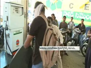 Government to make Aadhaar seeding at Petrol Bunks - Sakshi