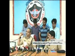 girl students black mailed by blue films! - Sakshi