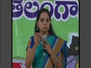 kcr daughter kavitha fire on pawan kalyan - Sakshi