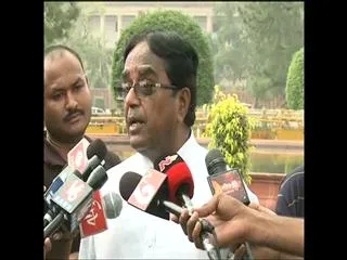 Ponnla takes on Telangana Government - Sakshi