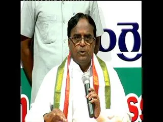 Ponnala speaks to media on Medak by poll result - Sakshi