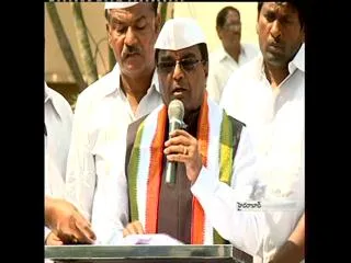 merger-possible-only-with-congress-party-says-ponnala-laxmaiah - Sakshi