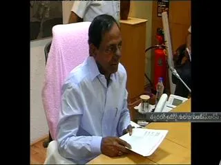 cm kcr returns to hyderabad, reviews on several issues - Sakshi