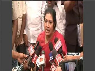 Daggubati Purandeswari couple to join BJP - Sakshi