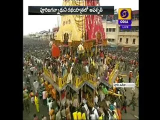 Stampede during Puri Rath Yatra  2 killed, 50injured - Sakshi