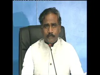 we-will-go-to-court-on-telangana-govt-go-ravela-kishrebabu - Sakshi