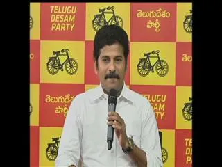 Why Police commissioner attends TRS political training classes..? - Sakshi