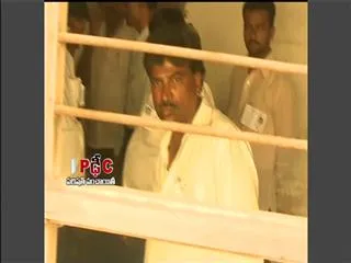 kiran's followers rigging in peeleru - Sakshi
